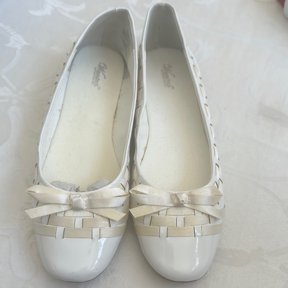 Wanted Leather White Woven Bow Flats